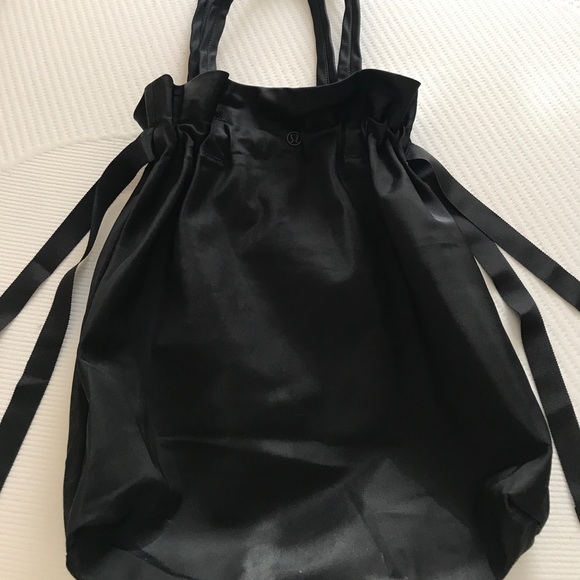 easy as a sunday tote